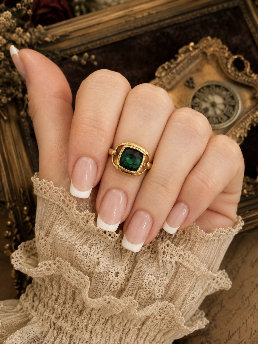 Oscar de la Renta Gold Ring with Deep Green Cushion Stone - Picture 6 of 10